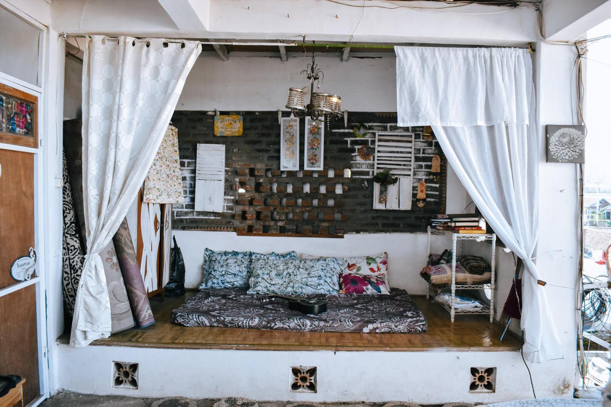 Imah Seuri By Kaya Rooms Tutugan Exterior photo